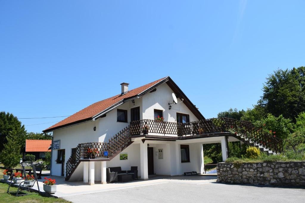 Rooms Ruza guesthouse in Smoljanac near Plitvice Lakes